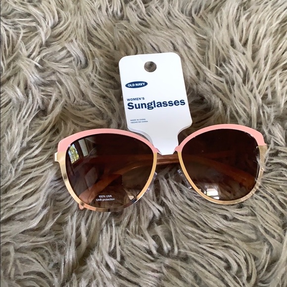 Old Navy Accessories - over sized mauve cat eye sunglasses